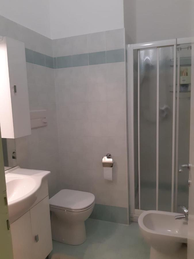 Holy Earth Apartment Ghiffa Luaran gambar